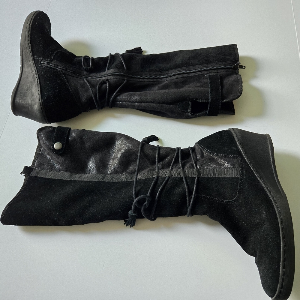 BareTraps/Olley Knee Length/Women's Black Boots